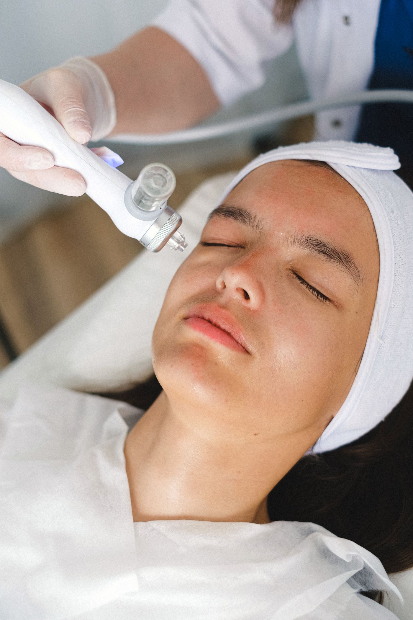 Liệu trình công nghệ cao chăm sóc da mụn